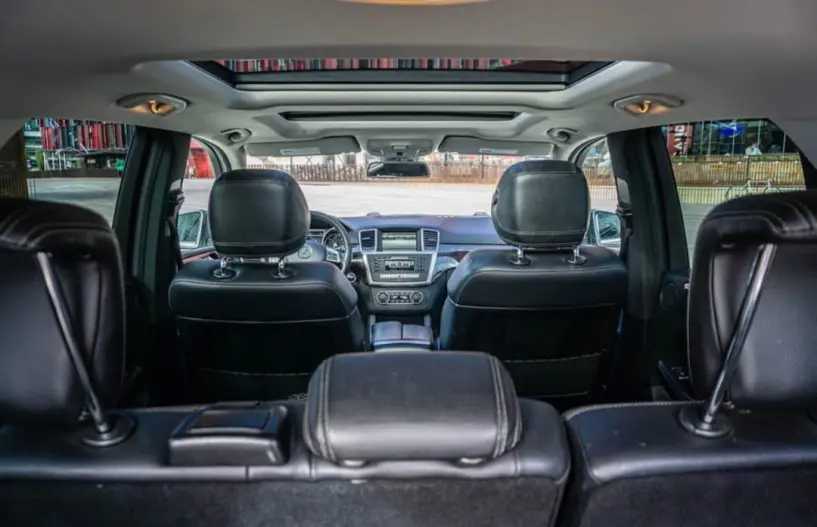 Alquila un coche en Tirana