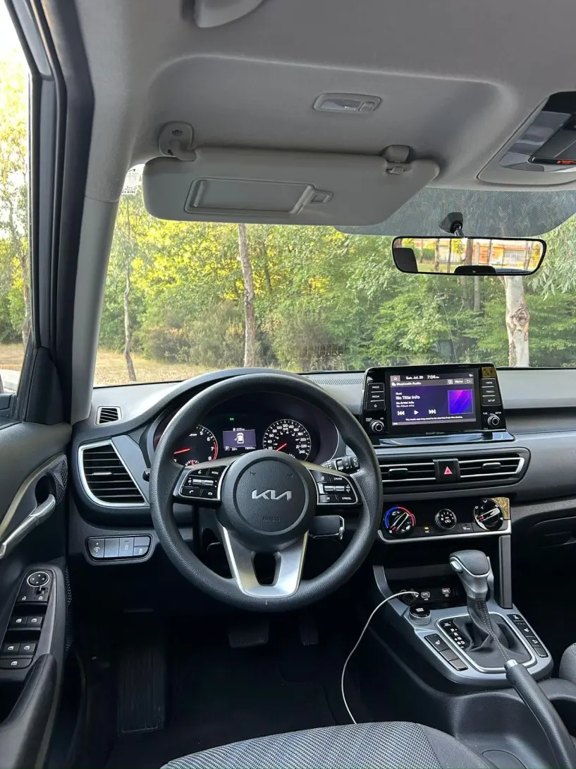 Noleggia un'auto a Tirana