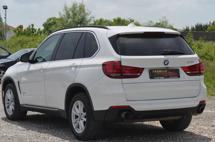 Wynajmij samochód w Tirana