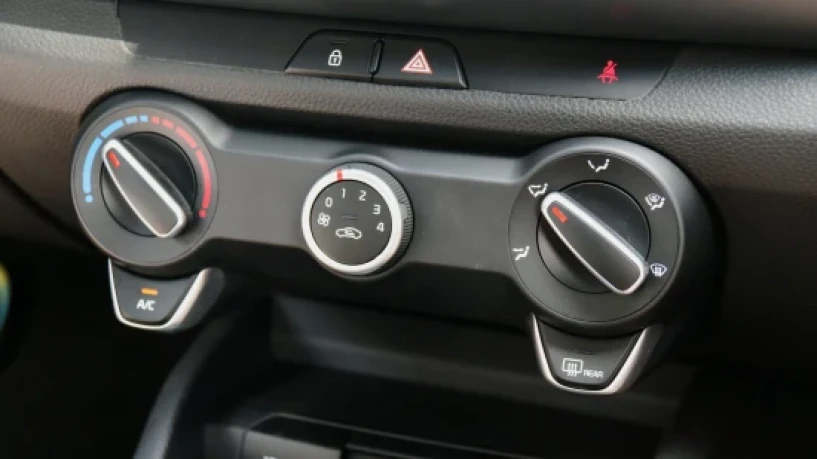 Noleggia un'auto a Tirana