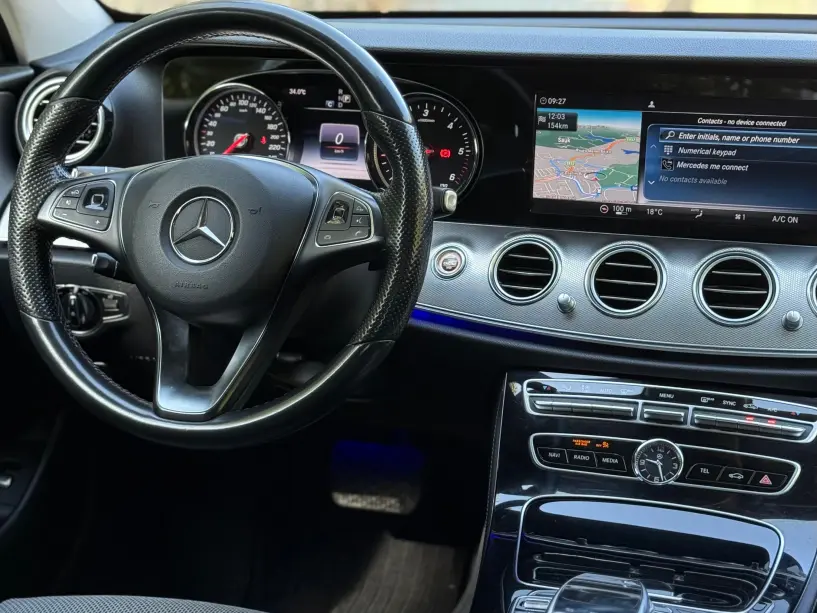 Wynajmij samochód w Tirana