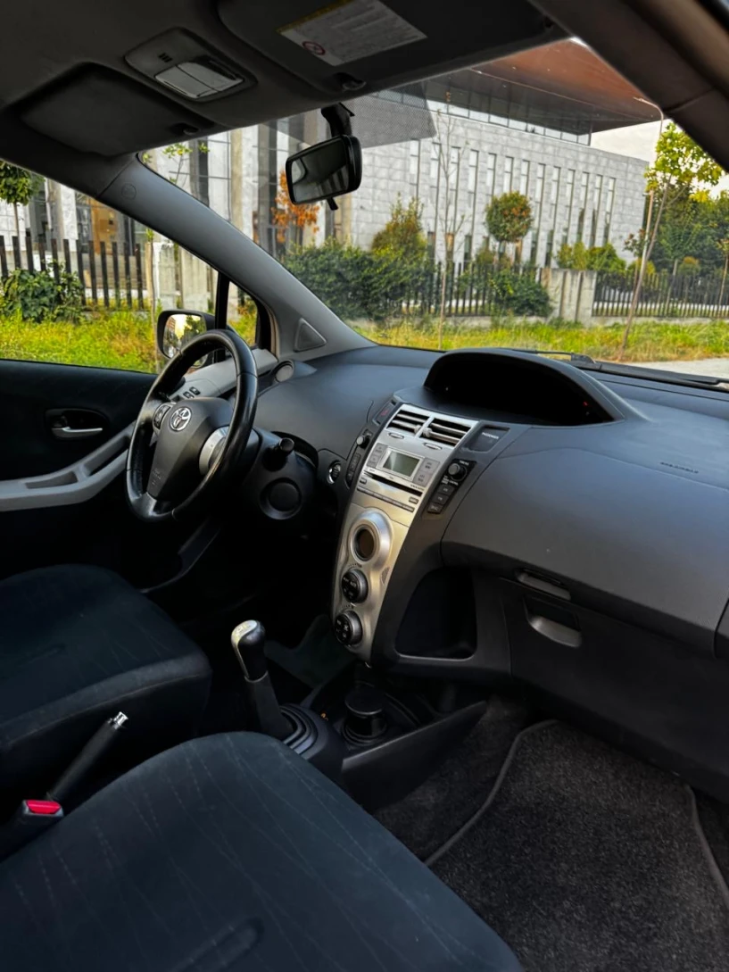 Noleggia un'auto a Tirana