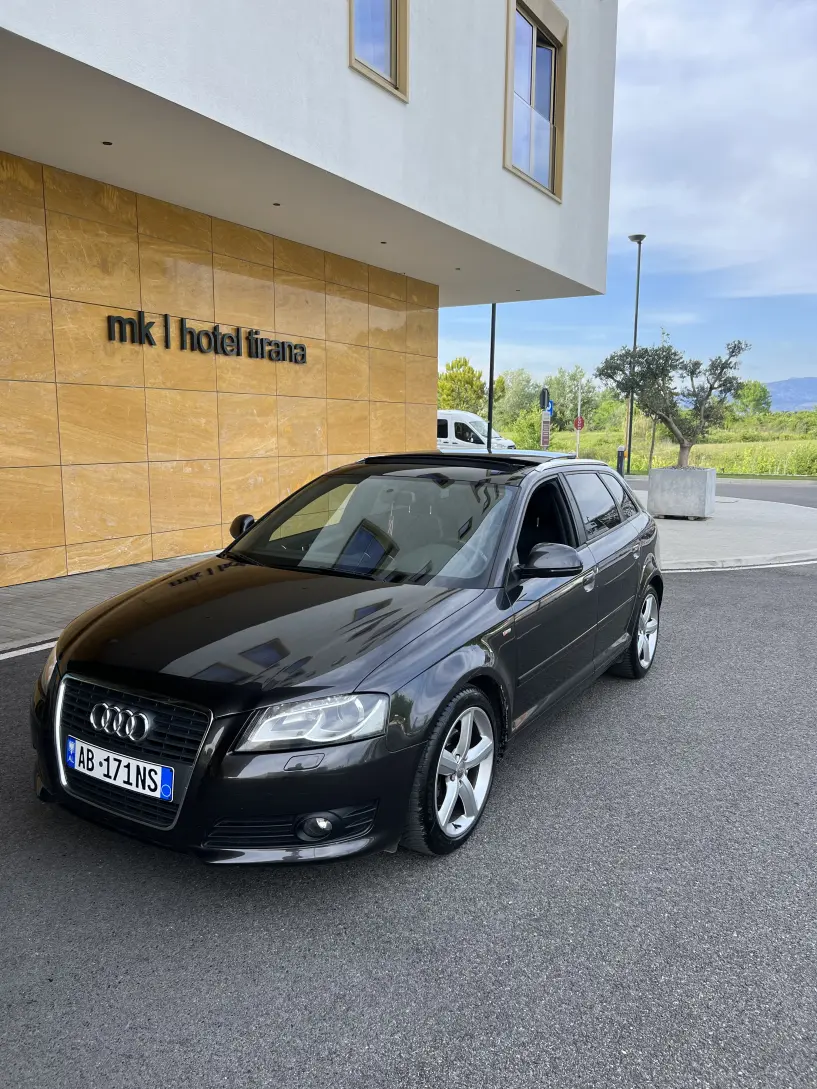 Merrni me qira një makinë në Tirana