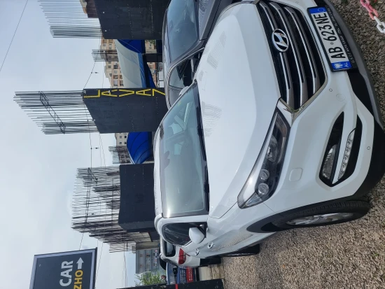 Wynajmij Hyundai Tucson z 2017 roku w Tirana