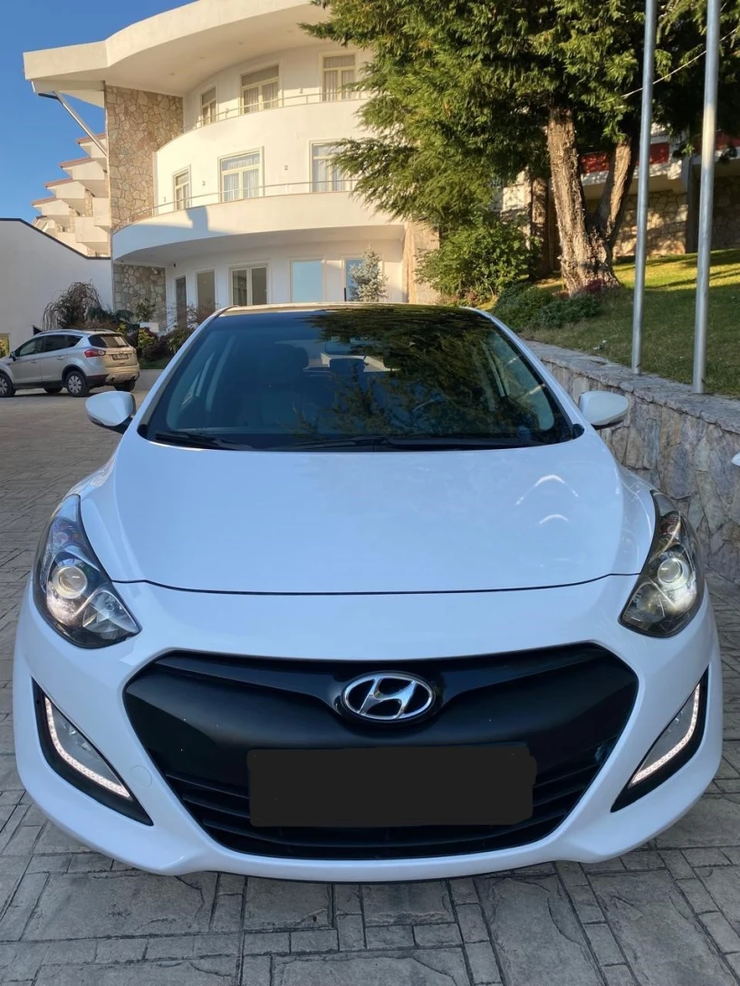 Wynajmij samochód w Tirana