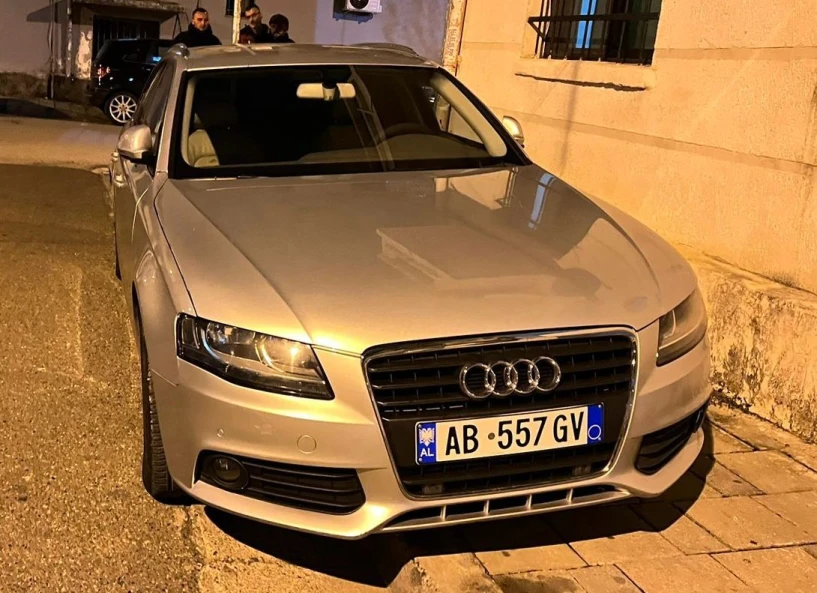 Alquila un coche en Tirana