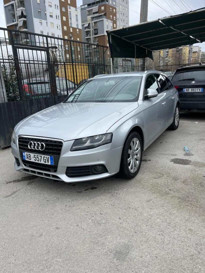 Alquila un coche en Tirana