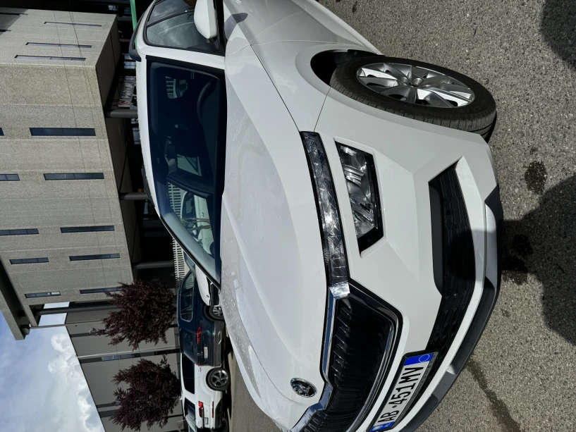 Louer une voiture à Tirana