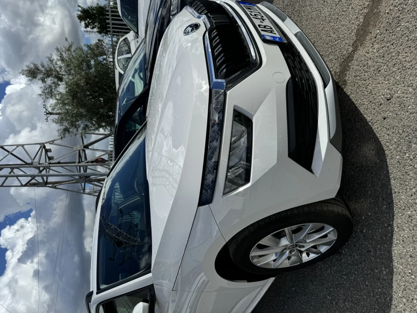 Louer une voiture à Tirana