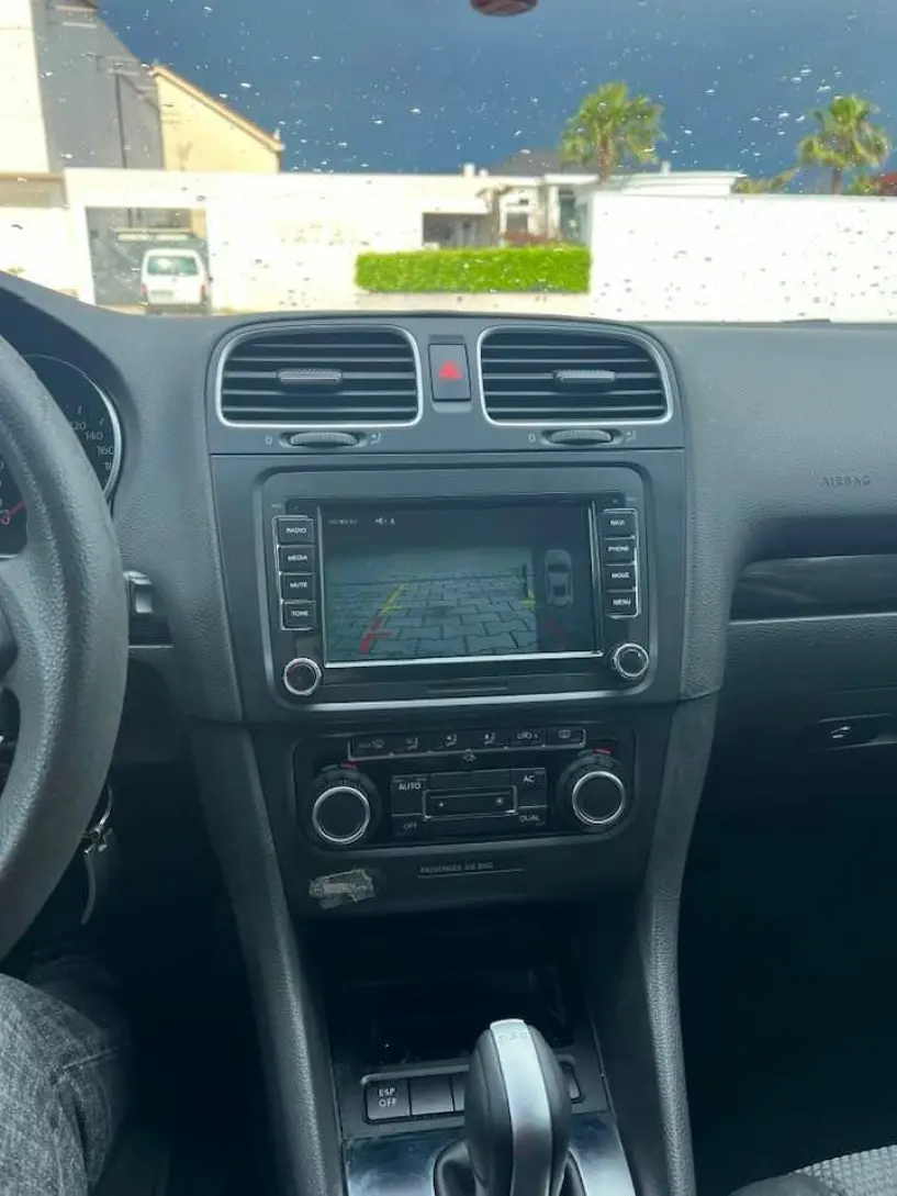 Alquila un coche en Tirana