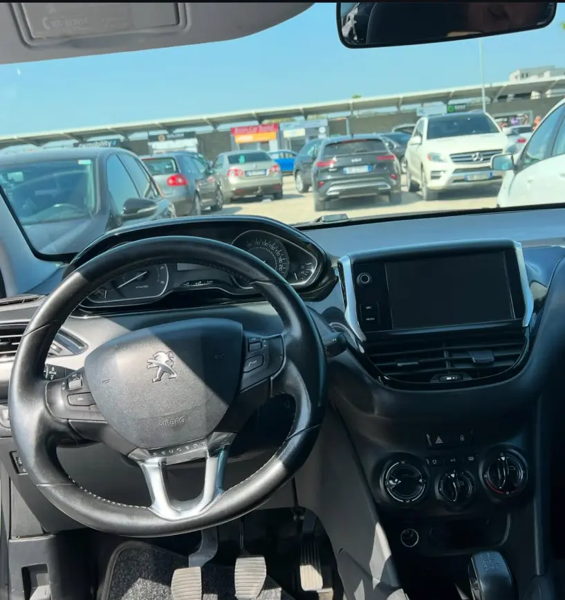 Wynajmij samochód w Tirana