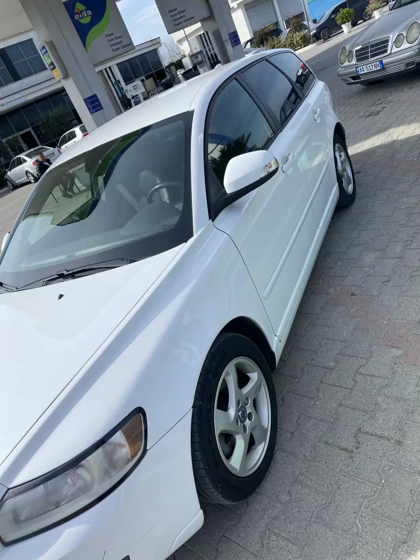 Rent a car in Tirana