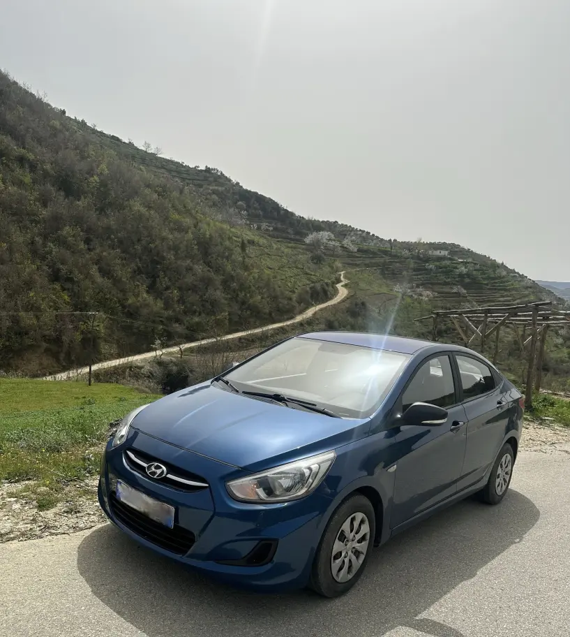 Noleggia un'auto a Tirana