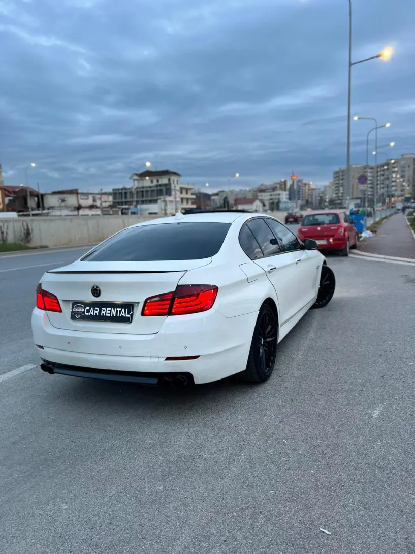 Auto mieten in Tirana