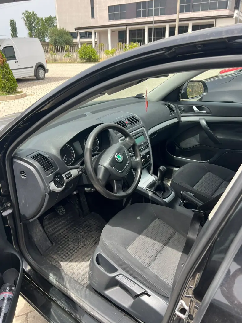 Auto mieten in Tirana