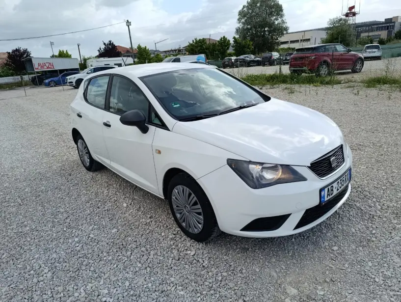 Wynajmij samochód w Tirana