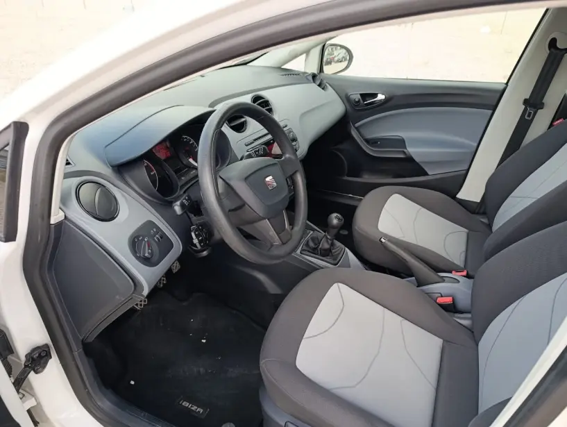 Wynajmij samochód w Tirana