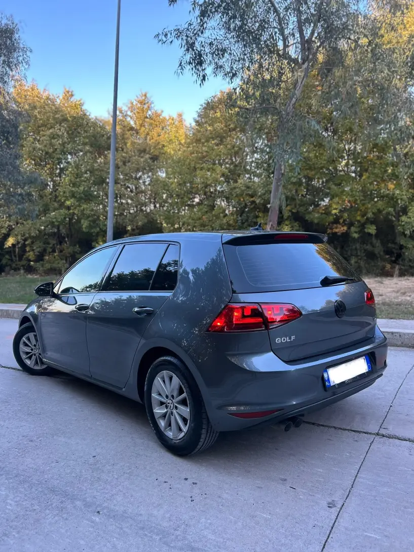 Louer une voiture à Tirana