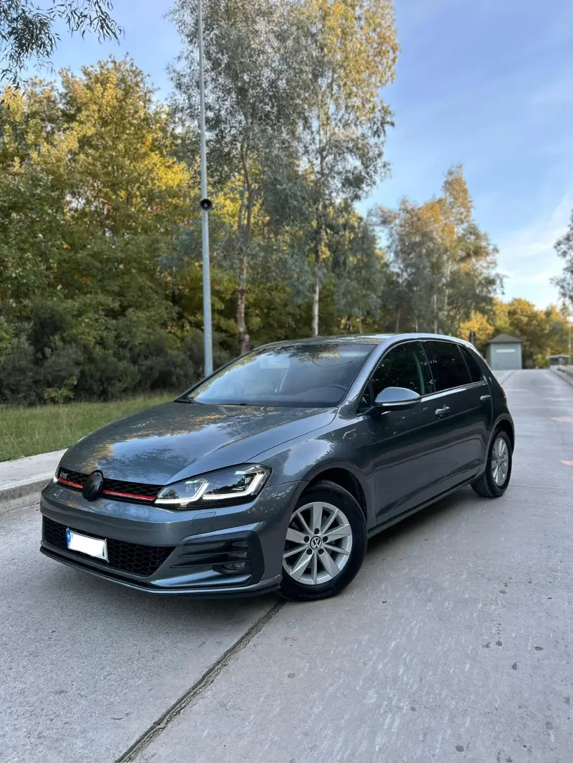 Louer une voiture à Tirana