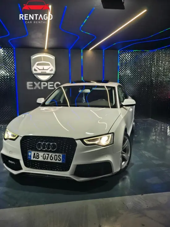Louer une Audi A5 de l'année 2014 à Tirana
