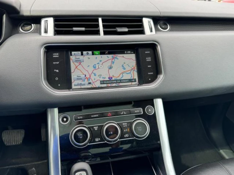 Noleggia un'auto a Tirana