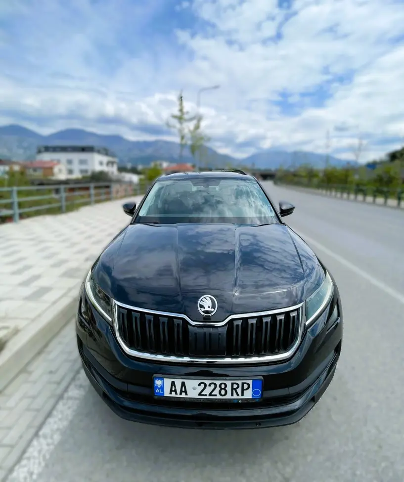 Louer une voiture à Tirana