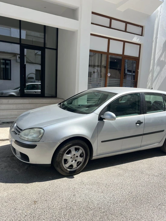 Rent a 2008 Volkswagen Golf 5 in Tirana