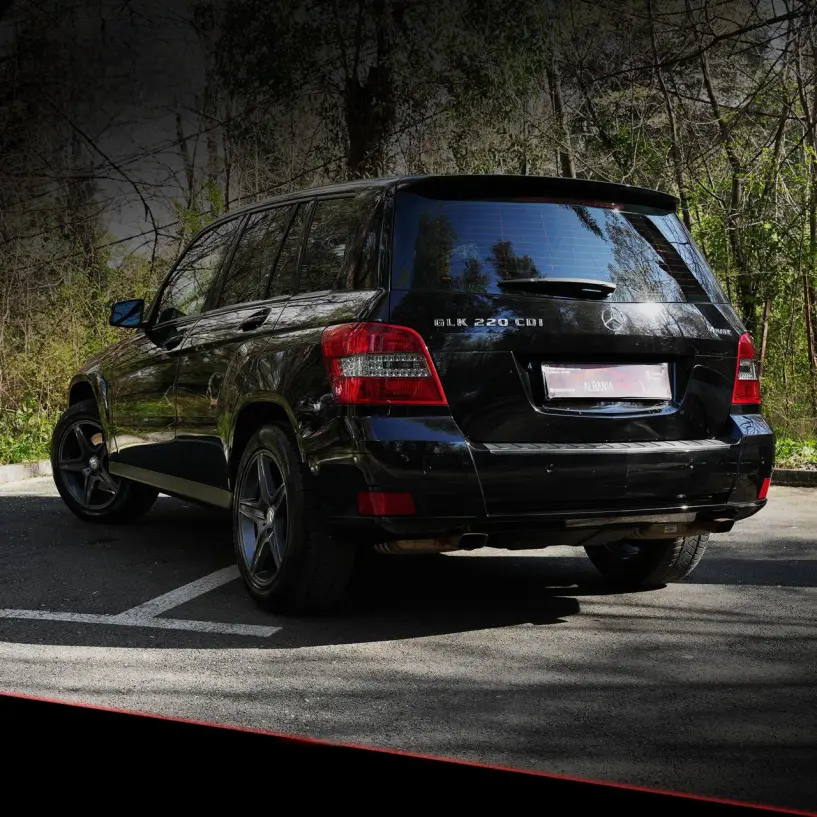 Alquila un coche en Tirana