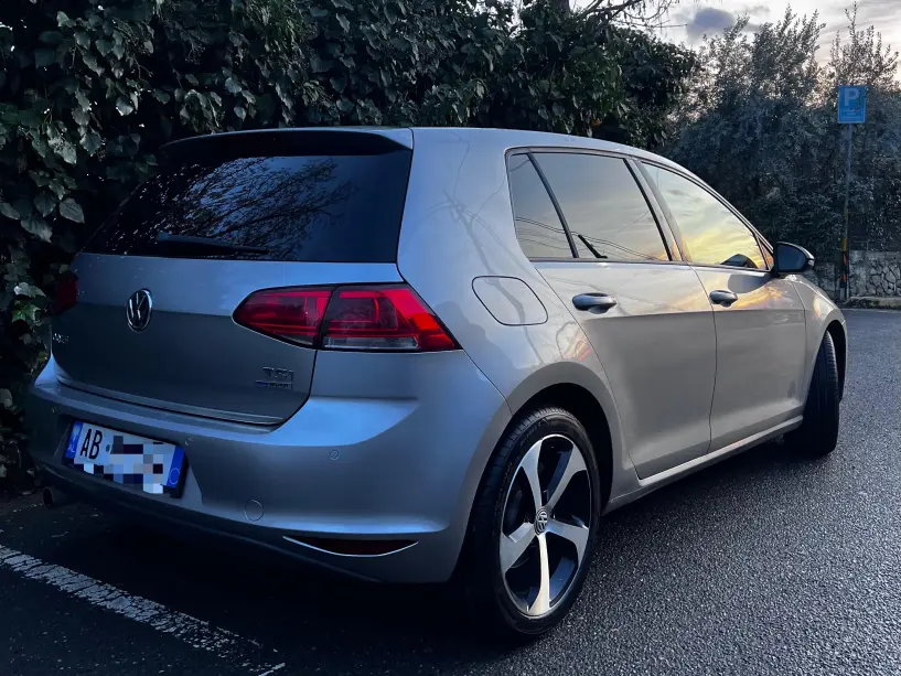 Rent a car in Tirana