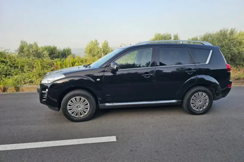 Noleggia un'auto a Tirana