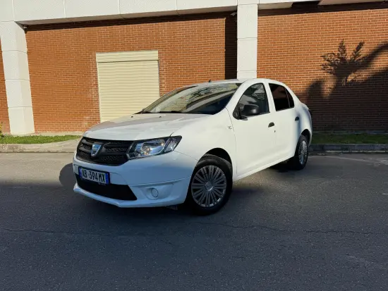 Noleggia una Dacia Logan dell'anno 2016 a Tirana
