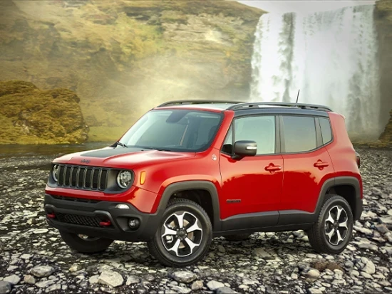 Alquila un 2020 Jeep Renegade en Tirana