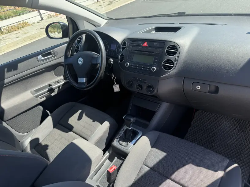 Rent a car in Tirana