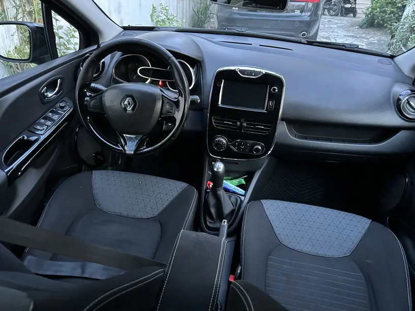 Auto mieten in Tirana