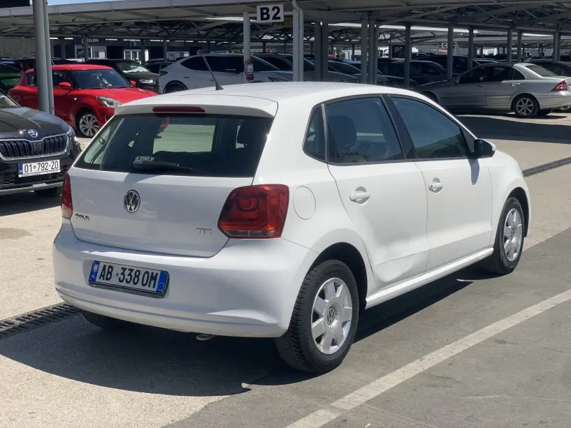 Rent a car in Tirana