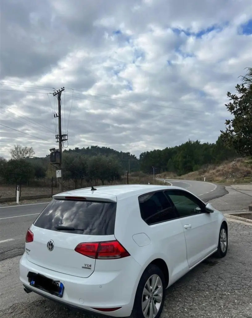 Rent a car in Tirana