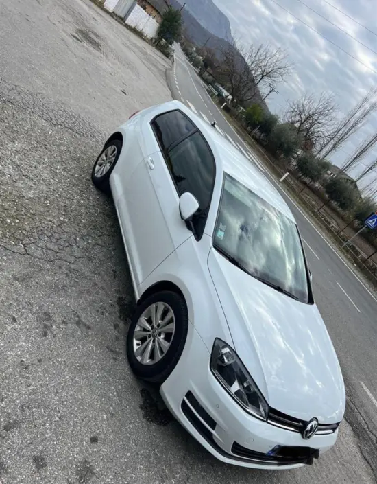 Rent a 2017 Volkswagen Golf 7 in Tirana