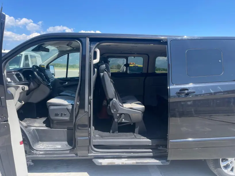 Alquila un coche en Tirana