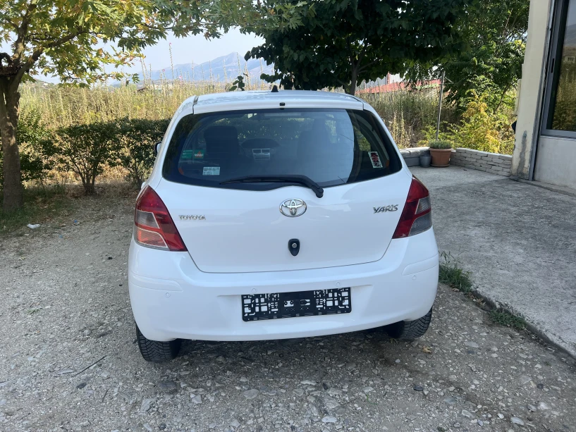 Louer une voiture à Gjirokastër
