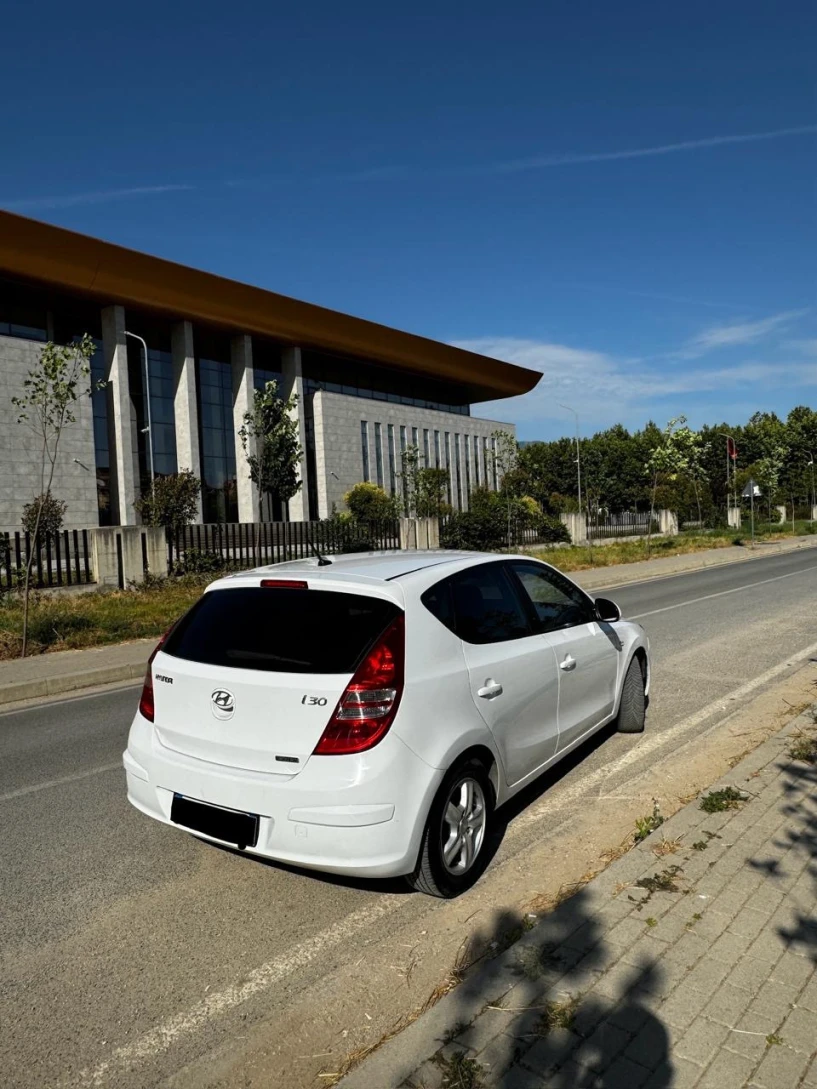 Rent a car in Tirana