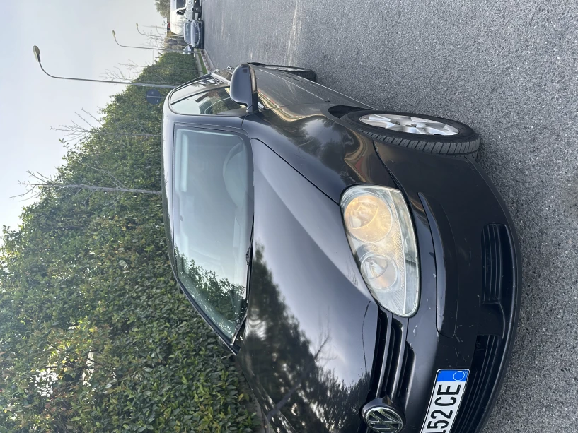 Alquila un coche en Tirana