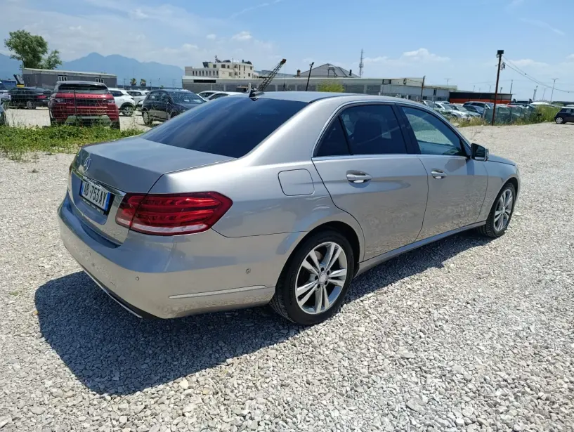 Rent a car in Tirana