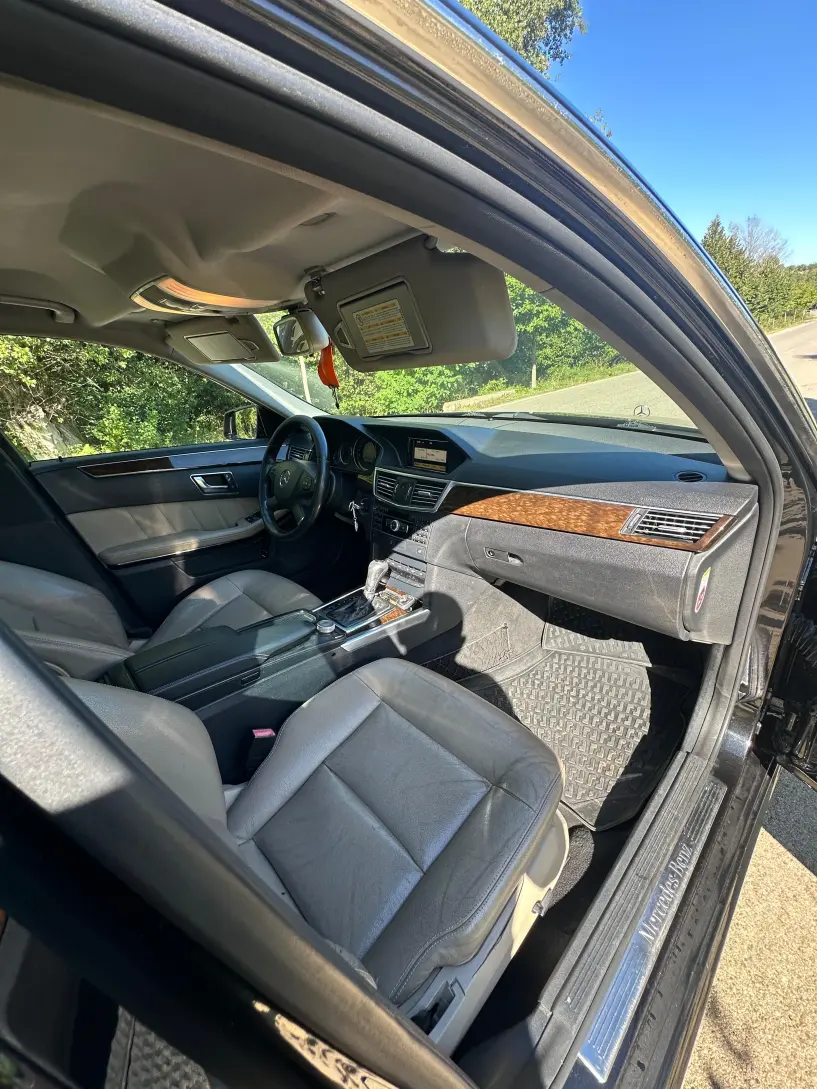 Noleggia un'auto a Sarandë