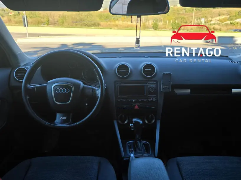 Alquila un coche en Tirana