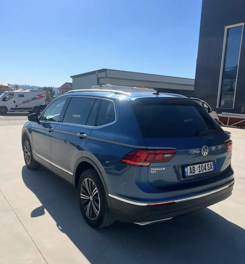 Wynajmij samochód w Tirana