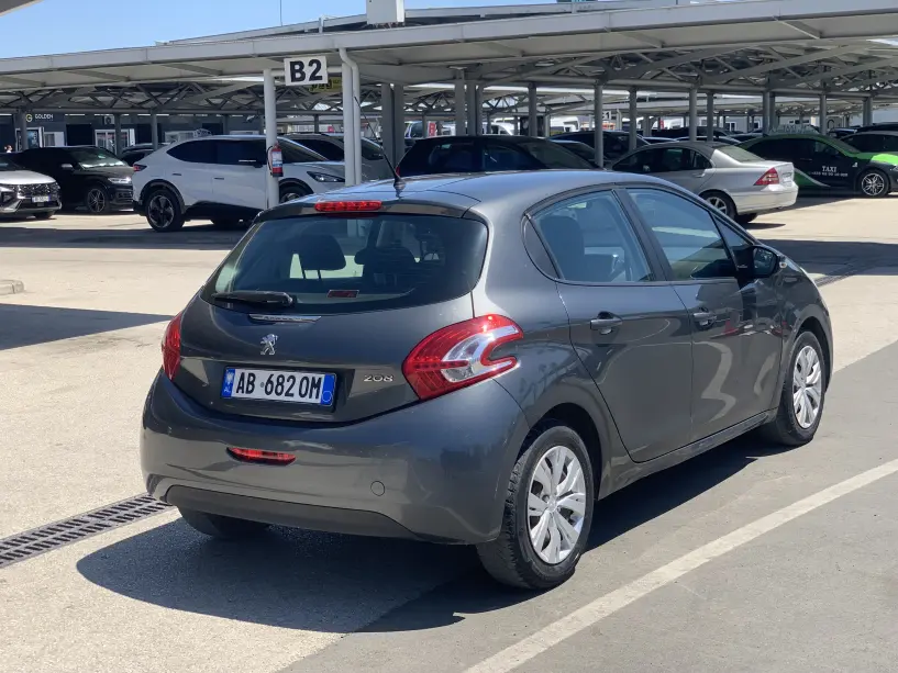 Rent a car in Tirana